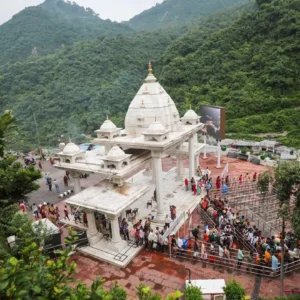Vaishno Devi Pilgrimage | 5 Nights/6 Days | Tour from Srinagar to Vaishno Devi Temple